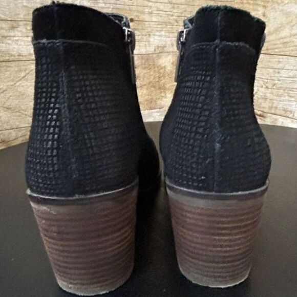 LUCKY BRAND LP-PONIC BLACK SUEDE TEXTURED CASUAL EVERYDAY ANKLE BOOTS SIZE 8M - Picture 9 of 9